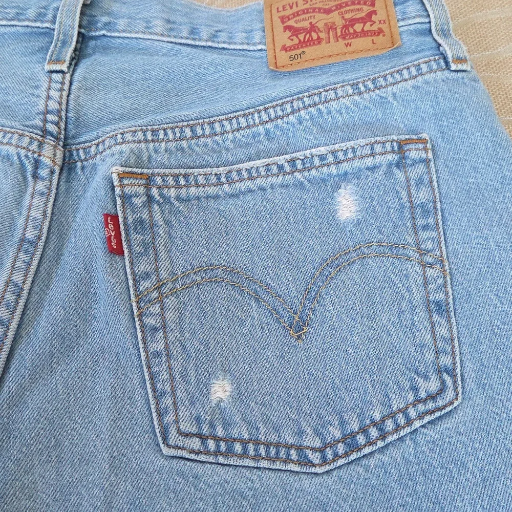Levi's 501 Light Blue Denim Cut-off Shorts!